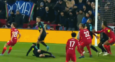 步行者大胜奇才！哈利伯顿对奇才替补席做哭泣的动作（步行者痛击奇才，哈利伯顿朝对手替补席比出哭泣动作）