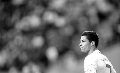 8胜1平，皇马在蒂尔潘执法的欧冠比赛中保持着不败成绩（蒂尔潘主哨欧冠，皇马9战不败：8胜1平）