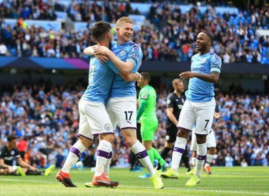 教滑雪也安排上了？还有什么是蔚来驾享小哥不会的吗！蔚来驾享服务用过的都说好！（滑雪教学都安排上了？蔚来驾享小哥无所不能，用过的人都点赞！）