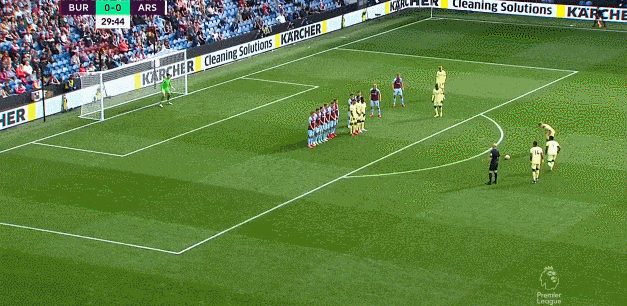 苏亚雷斯：作为主教练我要承担责任，球队有明显的变化和提高（苏亚雷斯：身为主帅我责无旁贷，球队的变化与进步十分明显）