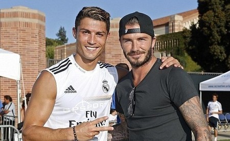 皇马新草坪首秀！伯纳乌迎战塞尔塔，顶级草皮能否助力球队延续辉煌？（伯纳乌全新草皮首演：皇马迎战塞尔塔，绿茵升级能否助球队续写辉煌？）