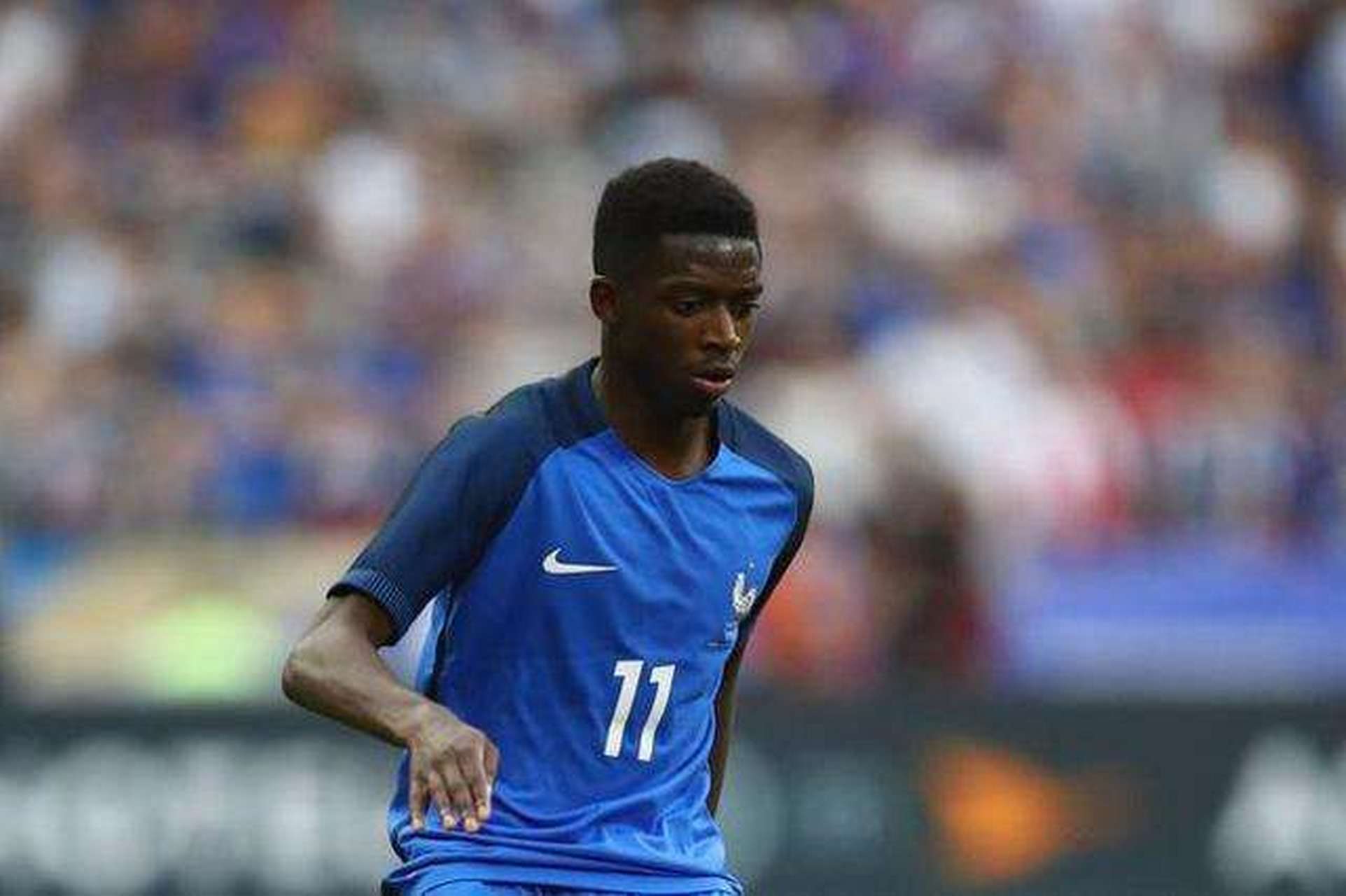 朱利亚诺谈单场最佳：这是我第一个奖杯，被认可让我特别高兴（朱利亚诺谈当选全场最佳：首座奖杯到手，获认可令我格外开心）