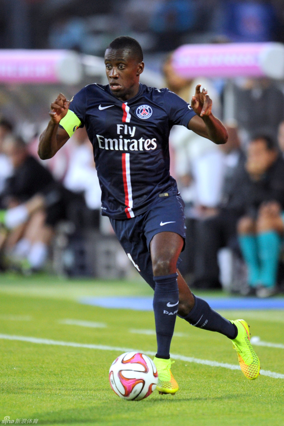 科尔：格林将在当地时间周日归队，但能否出战尚待队医决定（科尔：格林将于当地时间周日归队，是否出战待队医评估）