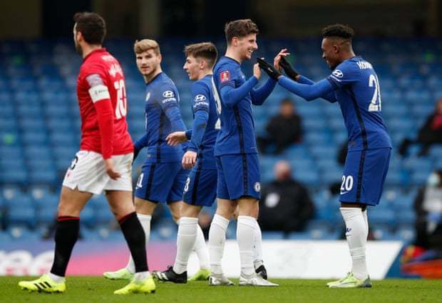 英超：曼城主场3-1击败布莱顿（英超战报：曼城主场3-1力克布莱顿）