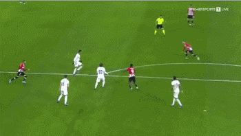 替补球员关键时刻破门逆转比赛（替补奇兵关键一击助队完成逆转）