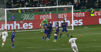 诺伊尔：虽然对阵巴黎不是场淘汰赛，但对我们而言是荣誉之战（诺伊尔：与巴黎交锋虽非淘汰赛，对我们却是尊严之战）